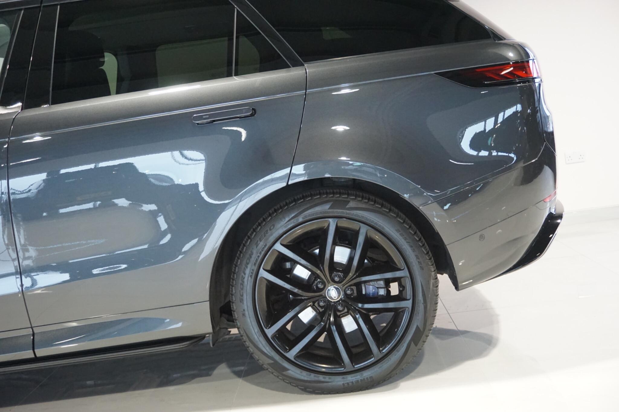 Land Rover Range Rover Sport 3.0 D300 MHEV Dynamic SE SUV 5dr Diesel Auto 4WD Euro 6 (s/s) (300 ps)